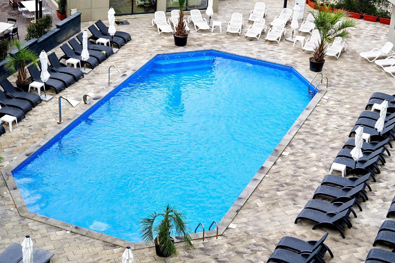 Maya Apartment- Spa N Pools Beach Resort Mamaia Eksteriør bilde