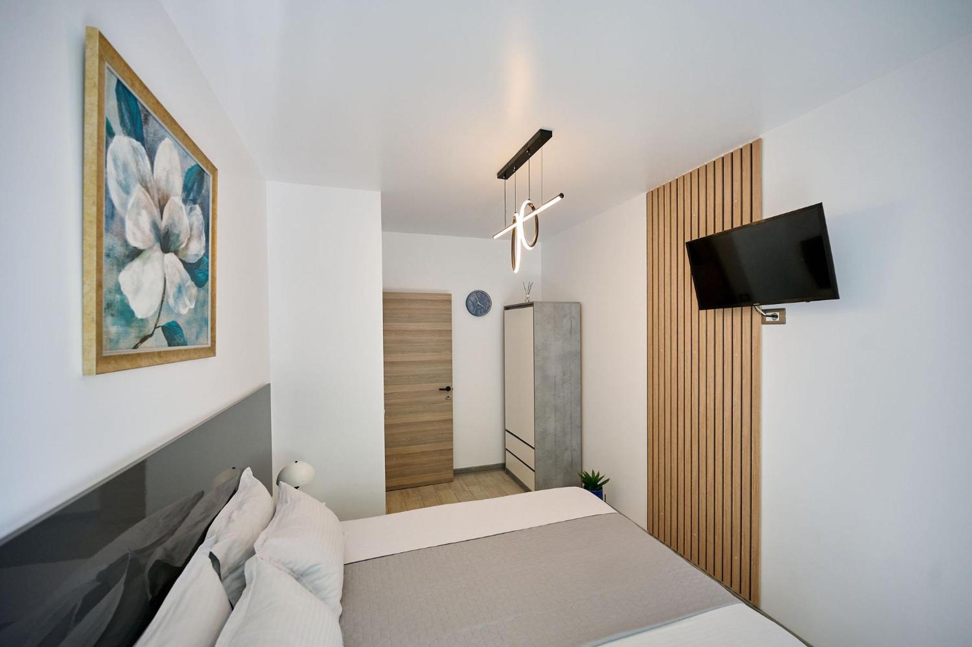 Maya Apartment- Spa N Pools Beach Resort Mamaia Eksteriør bilde