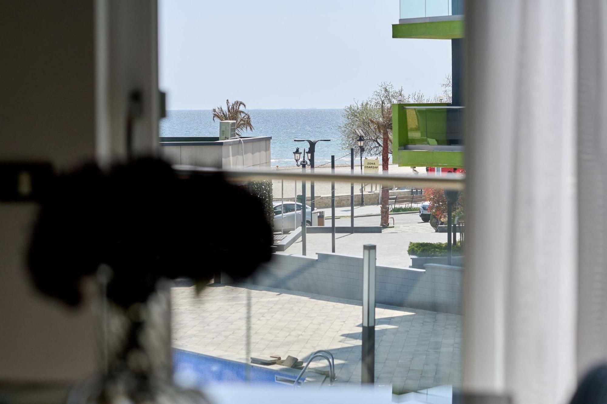 Maya Apartment- Spa N Pools Beach Resort Mamaia Eksteriør bilde