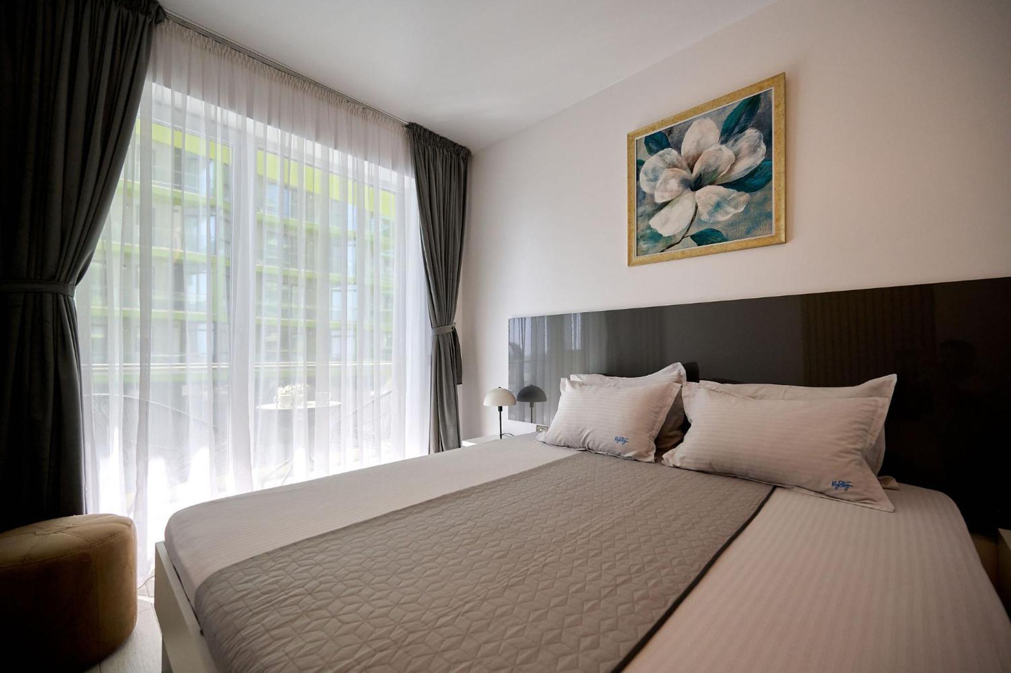 Maya Apartment- Spa N Pools Beach Resort Mamaia Eksteriør bilde